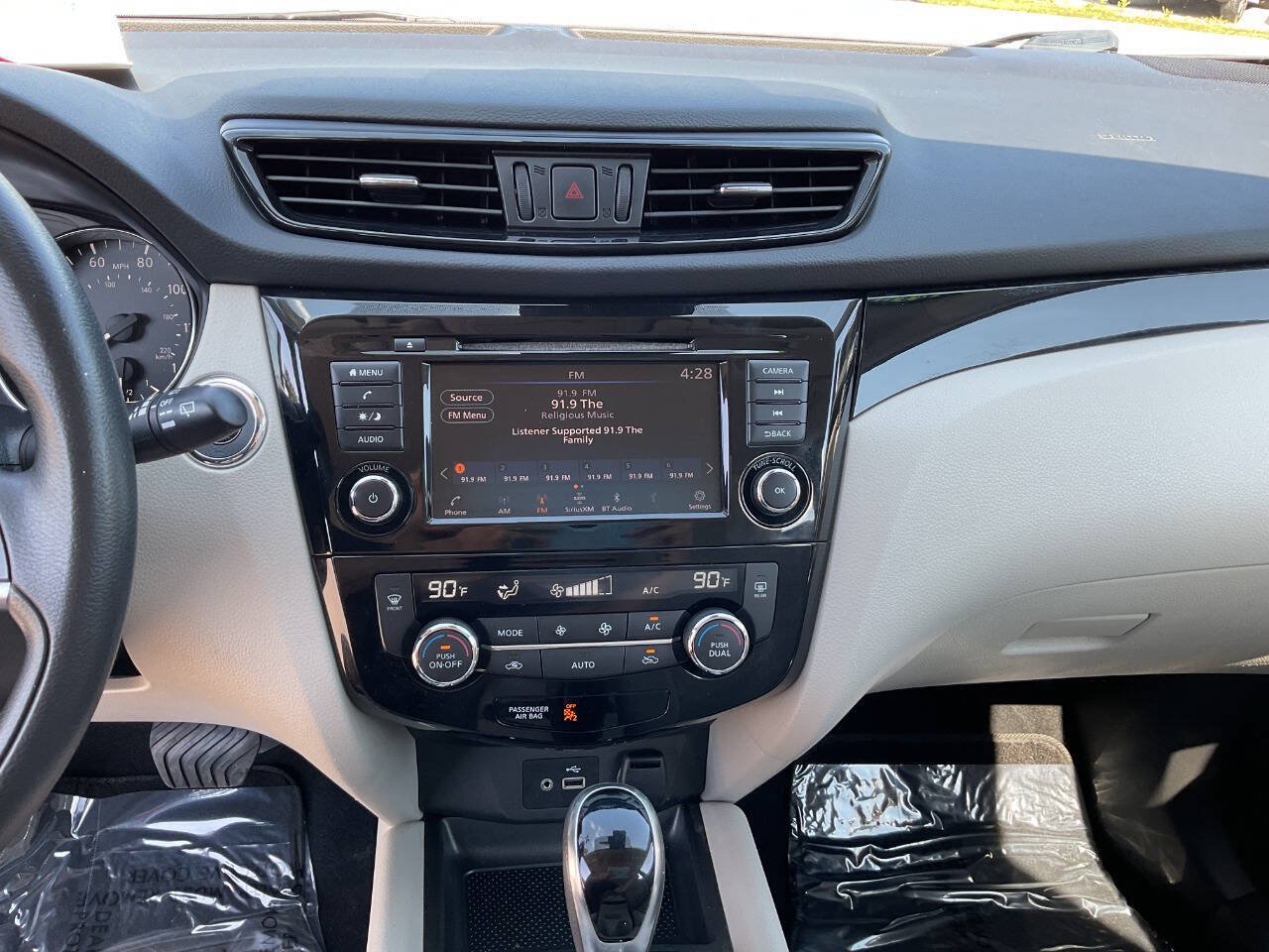 Used 2019 Nissan Rogue Sport SV FWD image 19