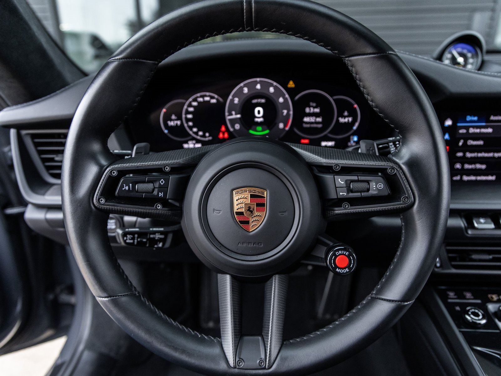 Used 2025 Porsche 911 Carrera GTS image 27