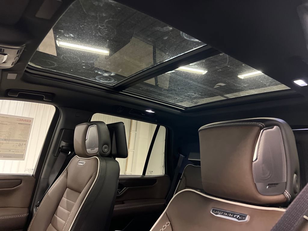 New 2026 GMC Yukon Denali Ultimate AWD/4WD image 28