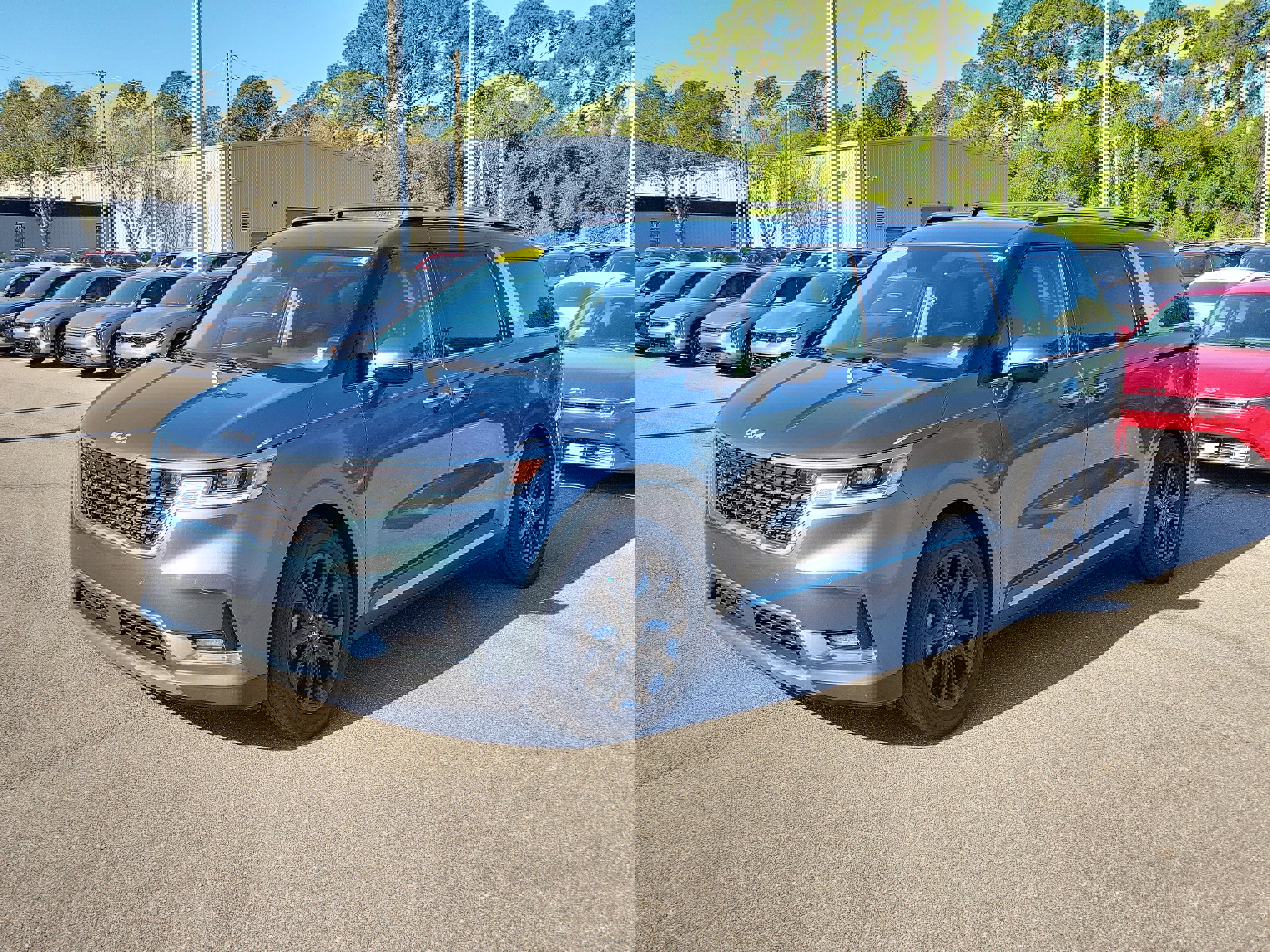 Used 2022 Kia Carnival SX image 3