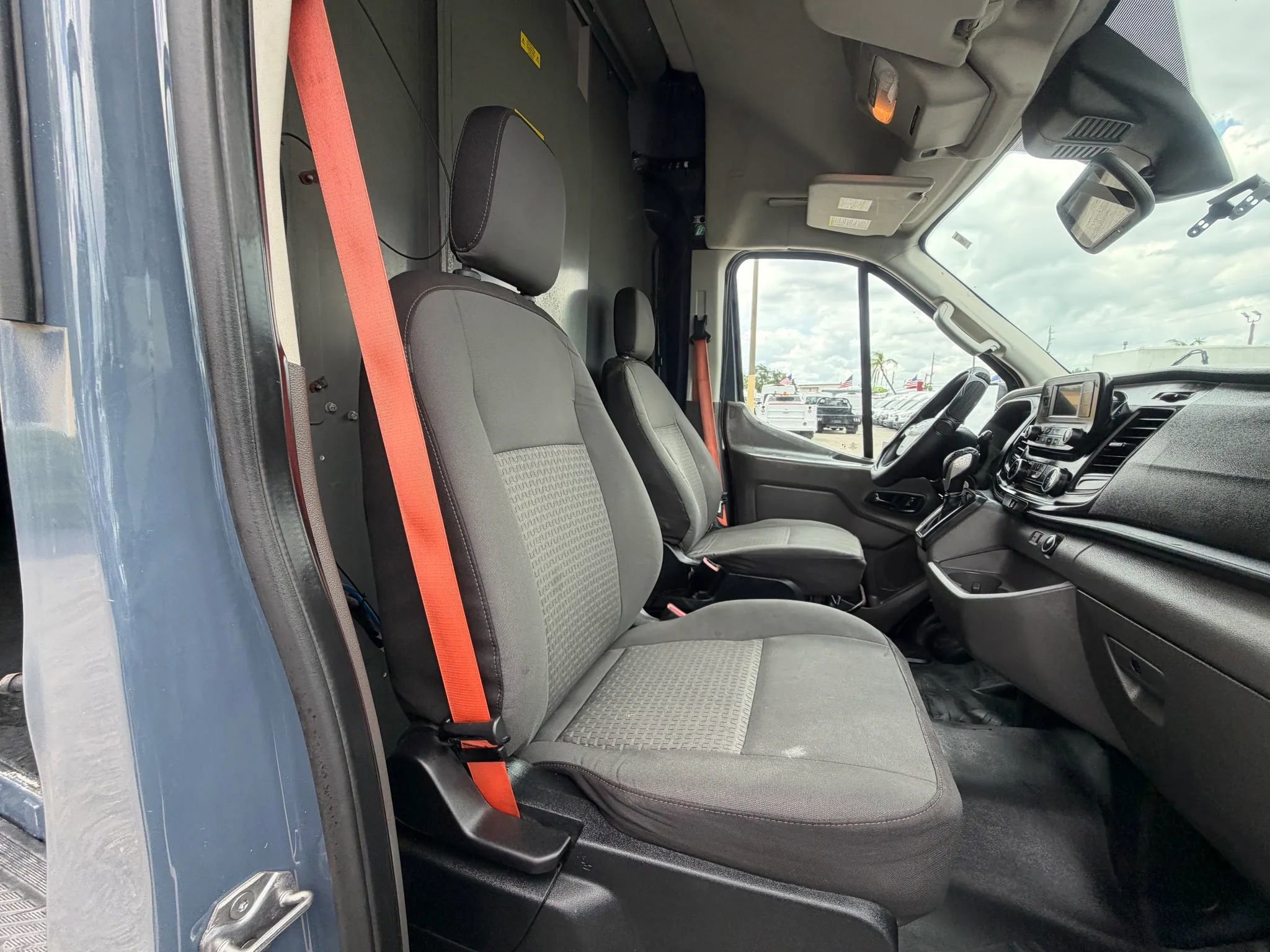 Used 2020 Ford Transit 250 148 High Roof Extended RWD image 19