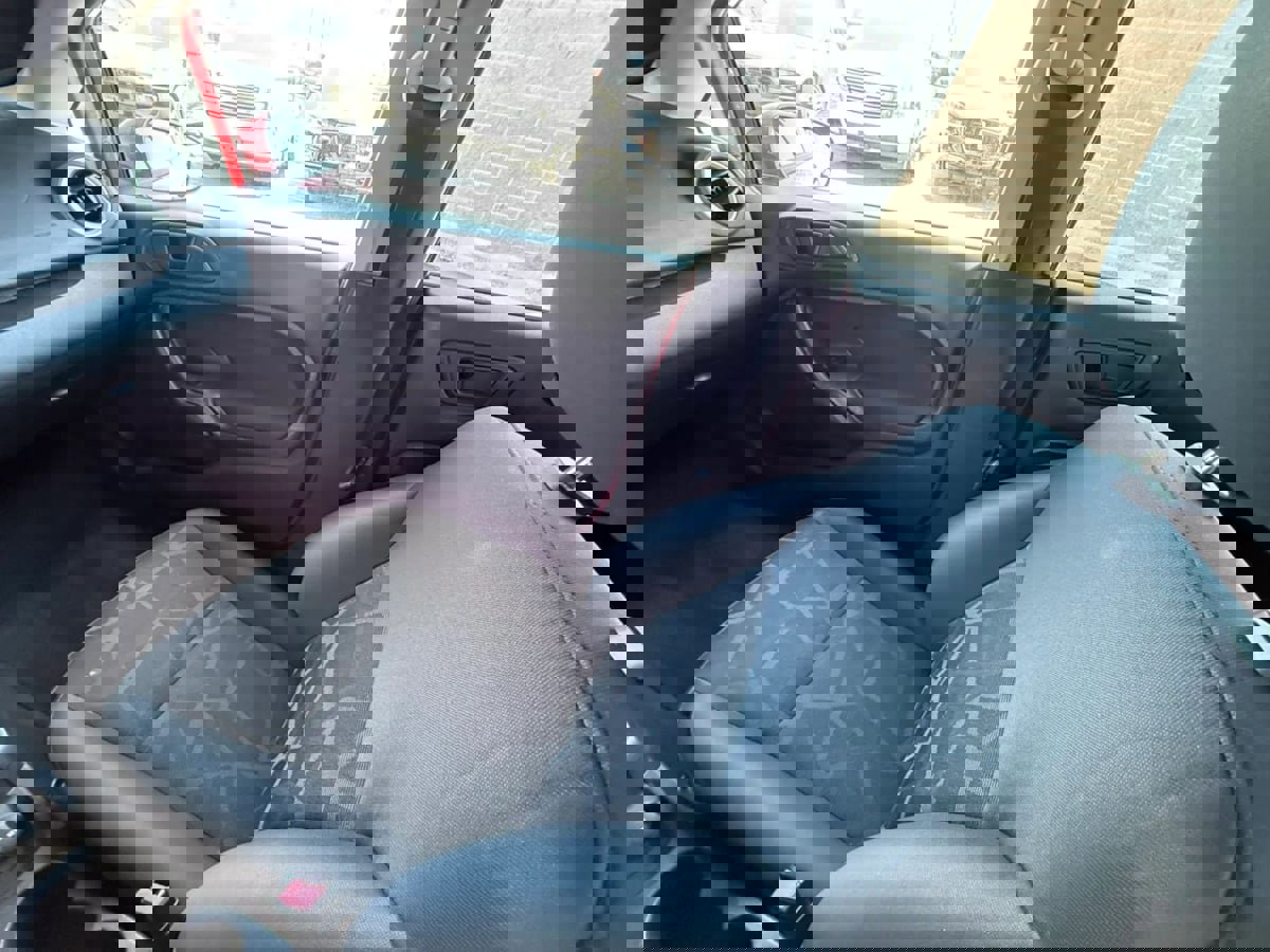 Used 2012 Ford Fiesta SE FWD image 46