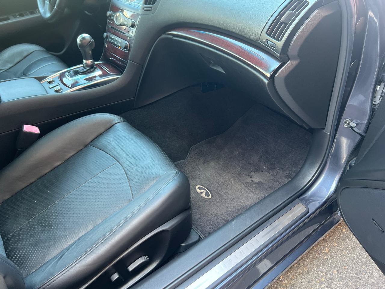 Used 2010 INFINITI G37 x Sedan w/ Premium Pkg AWD/4WD image 17