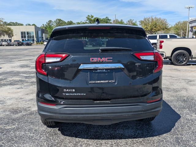 Used 2024 GMC Terrain SLE image 6