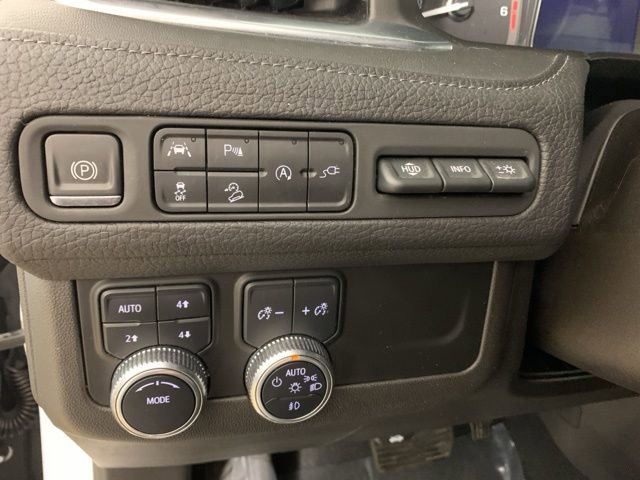 Used 2021 GMC Yukon Denali w/ Denali Premium Package image 20