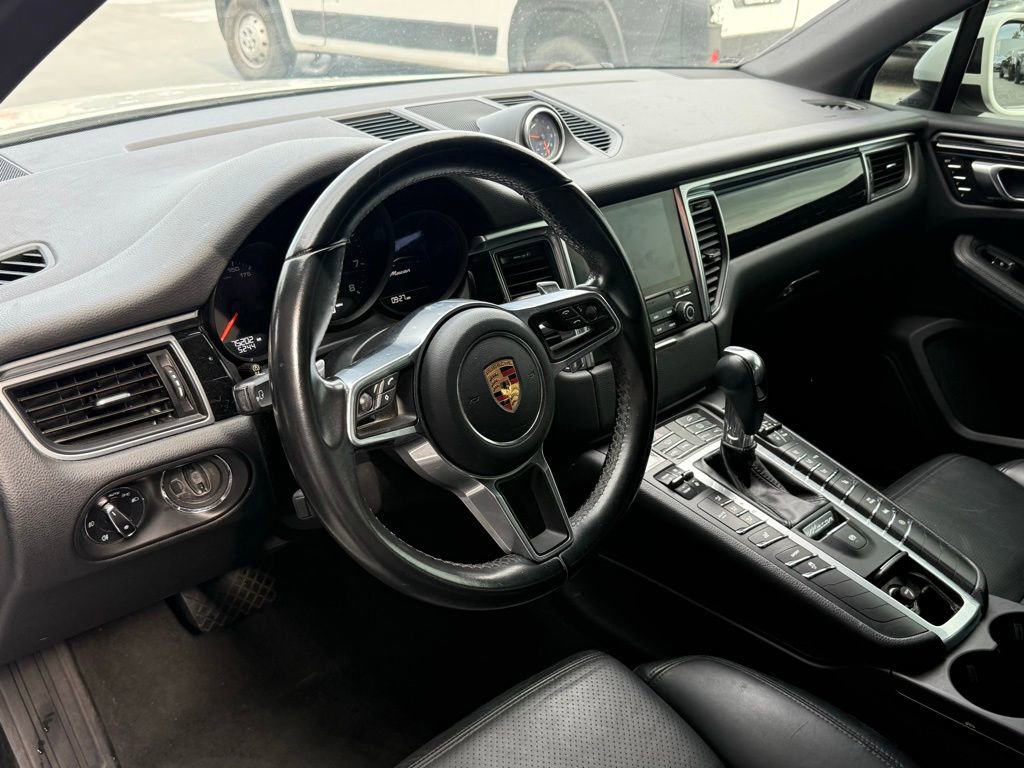 Used 2018 Porsche Macan image 2
