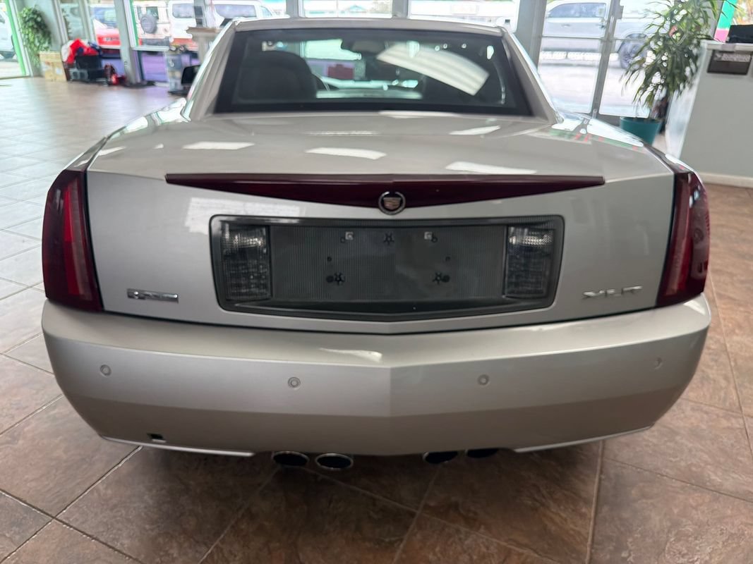 Used 2008 Cadillac XLR RWD image 21