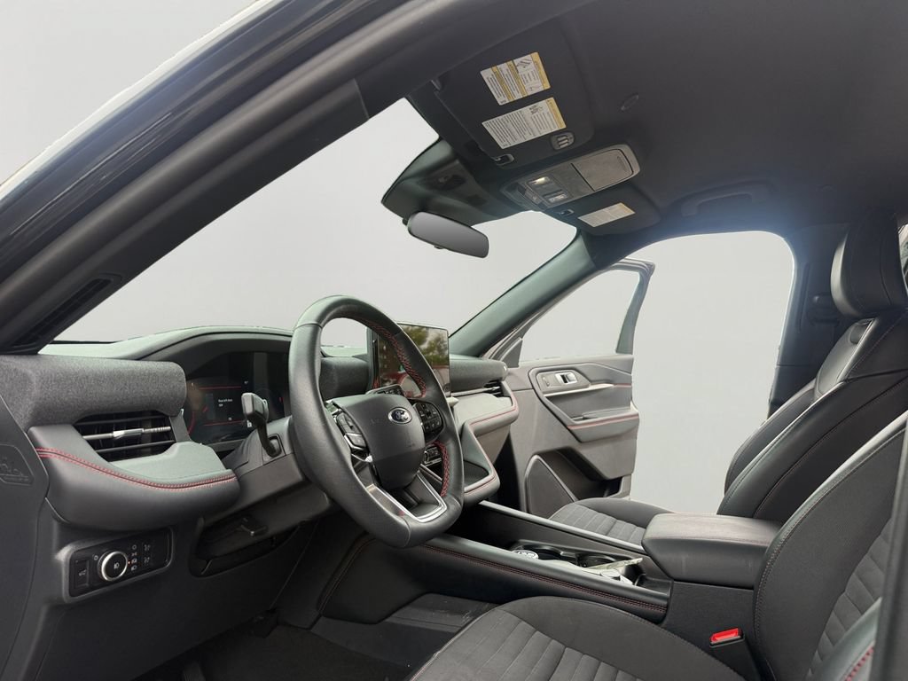 Used 2026 Ford Explorer ST-Line AWD/4WD image 9