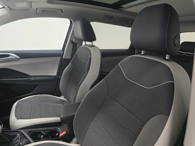 New 2026 Volkswagen Taos SE AWD/4WD image 21