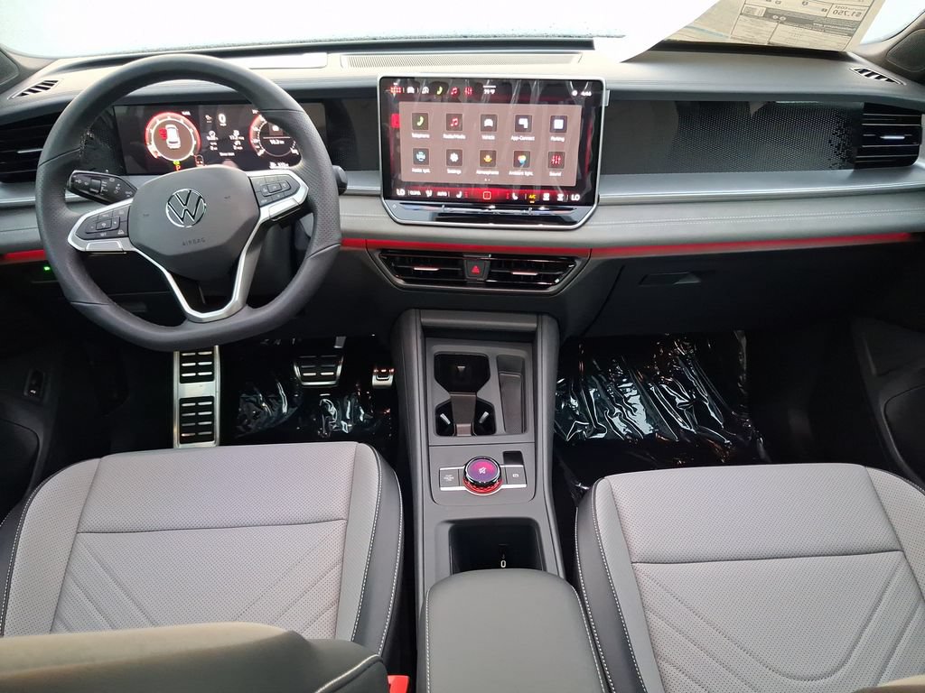 New 2026 Volkswagen Tiguan SE R-Line FWD image 6