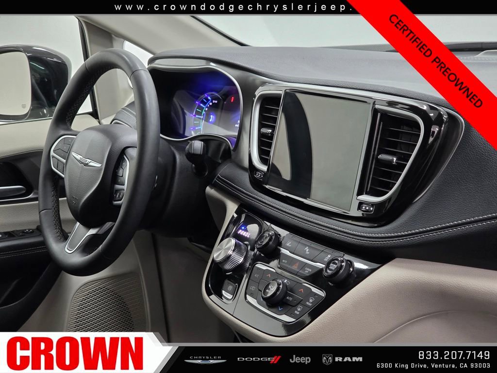 Certified 2024 Chrysler Pacifica Select image 11