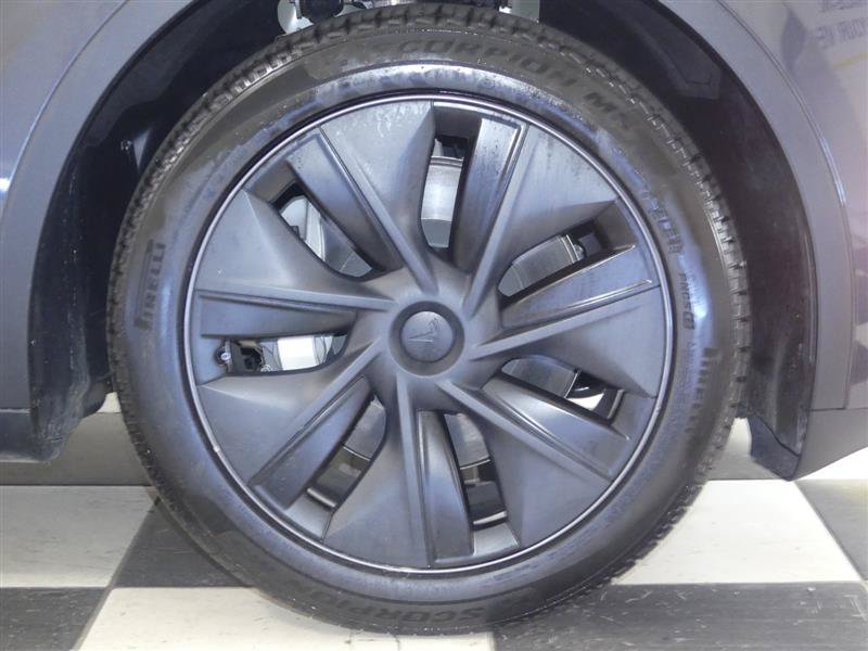 Used 2024 Tesla Model Y Long Range RWD image 30