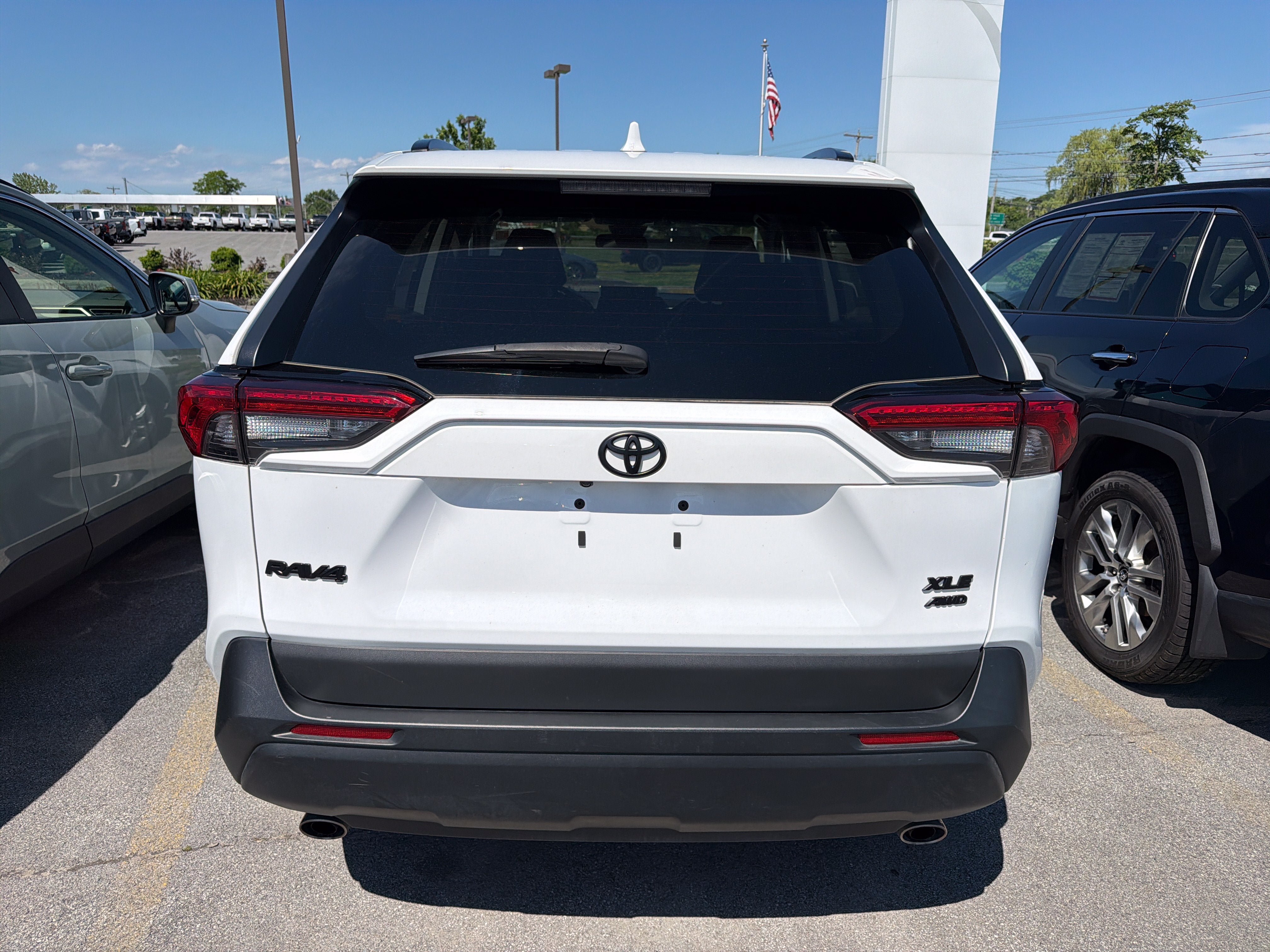 Used 2023 Toyota RAV4 XLE w/ Convenience Package AWD/4WD image 6