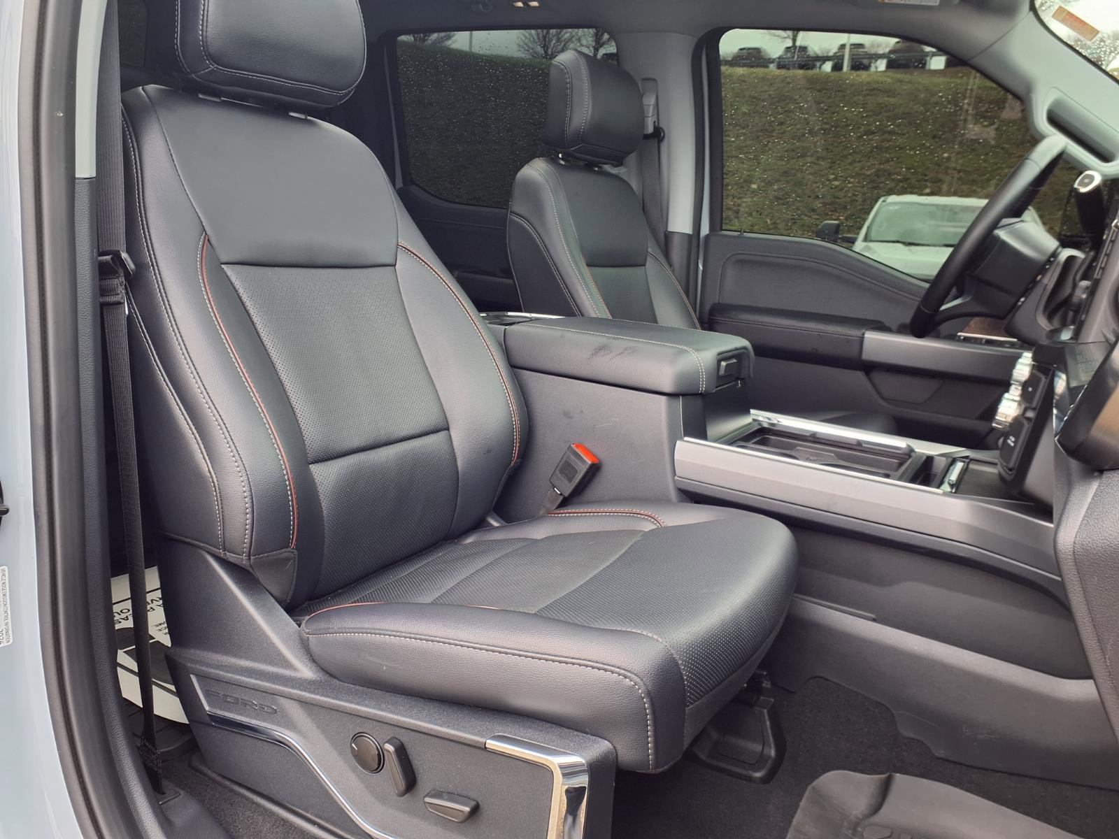 Used 2024 Ford F250 Lariat w/ Lariat Ultimate Package image 9