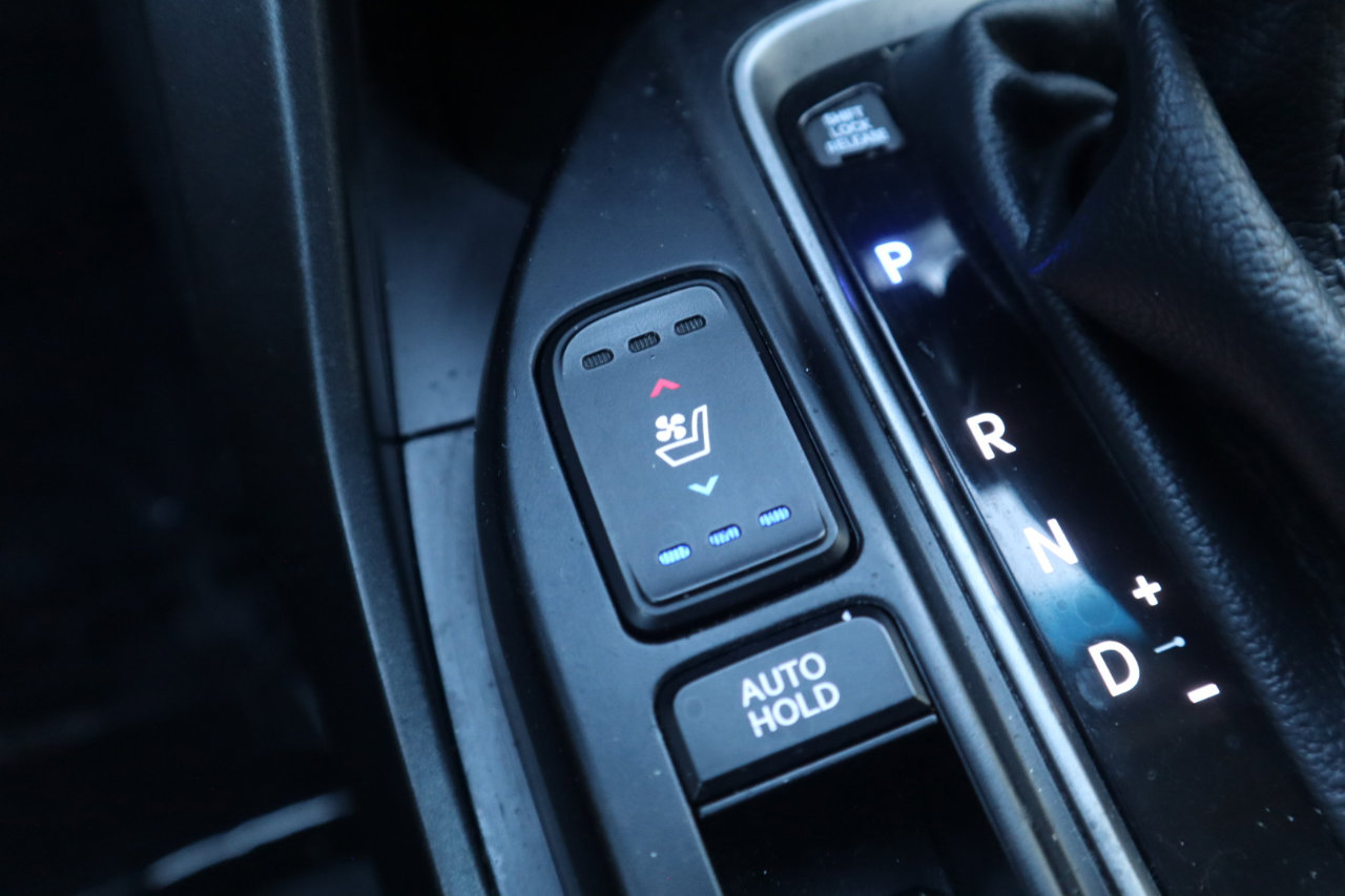 Used 2017 Hyundai Santa Fe AWD w/ SE Ultimate Tech Package 03 image 93