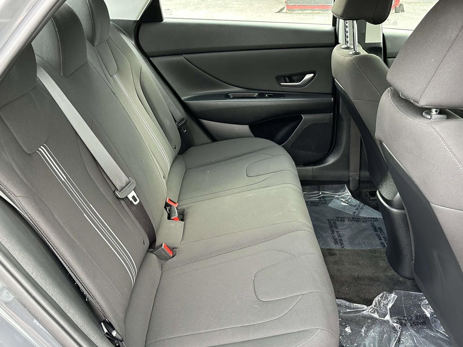 Used 2023 Hyundai Elantra SEL w/ Convenience Package FWD image 14