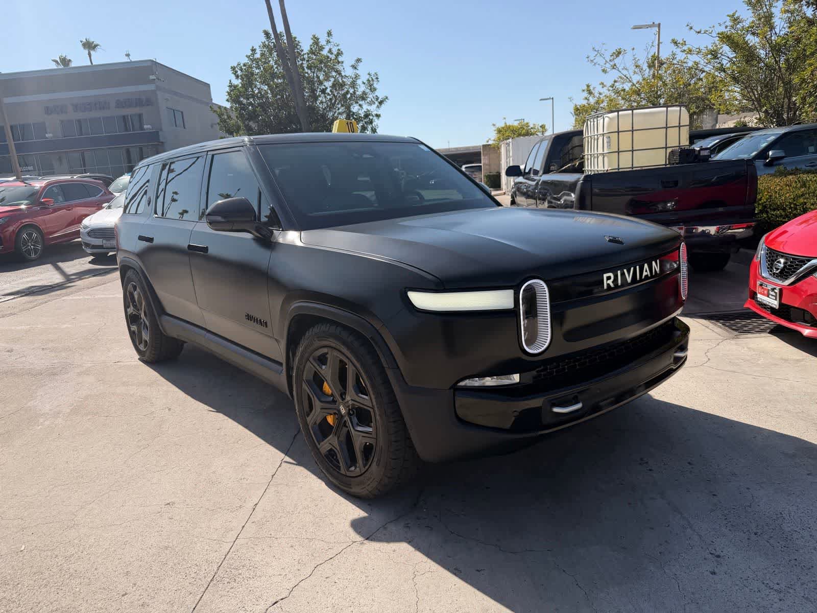 Used 2023 Rivian R1S Adventure AWD/4WD image 7