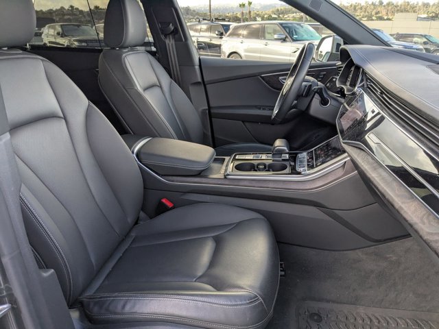 Used 2019 Audi Q8 Prestige image 17