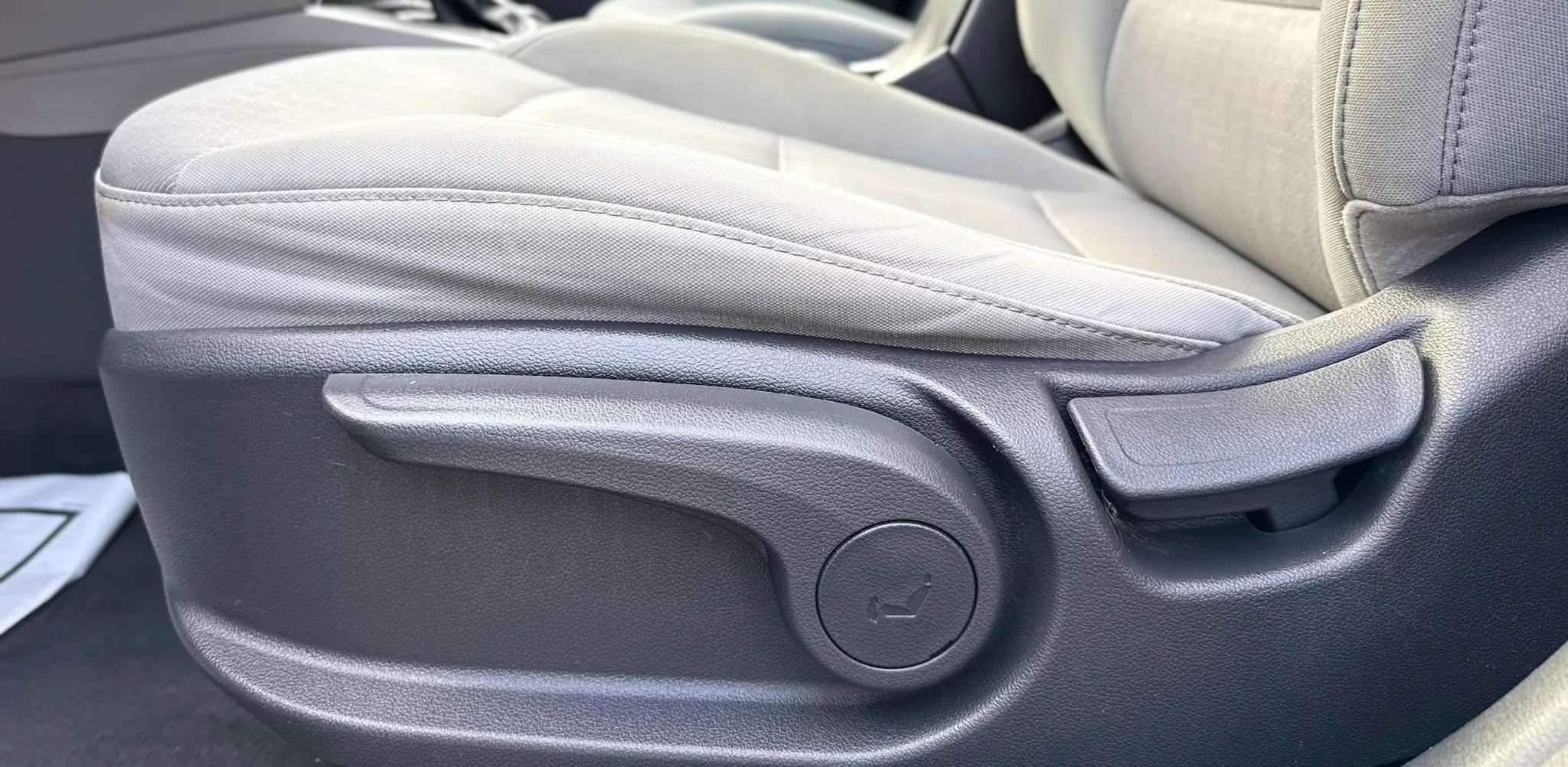 Used 2017 Hyundai Elantra SE FWD image 23