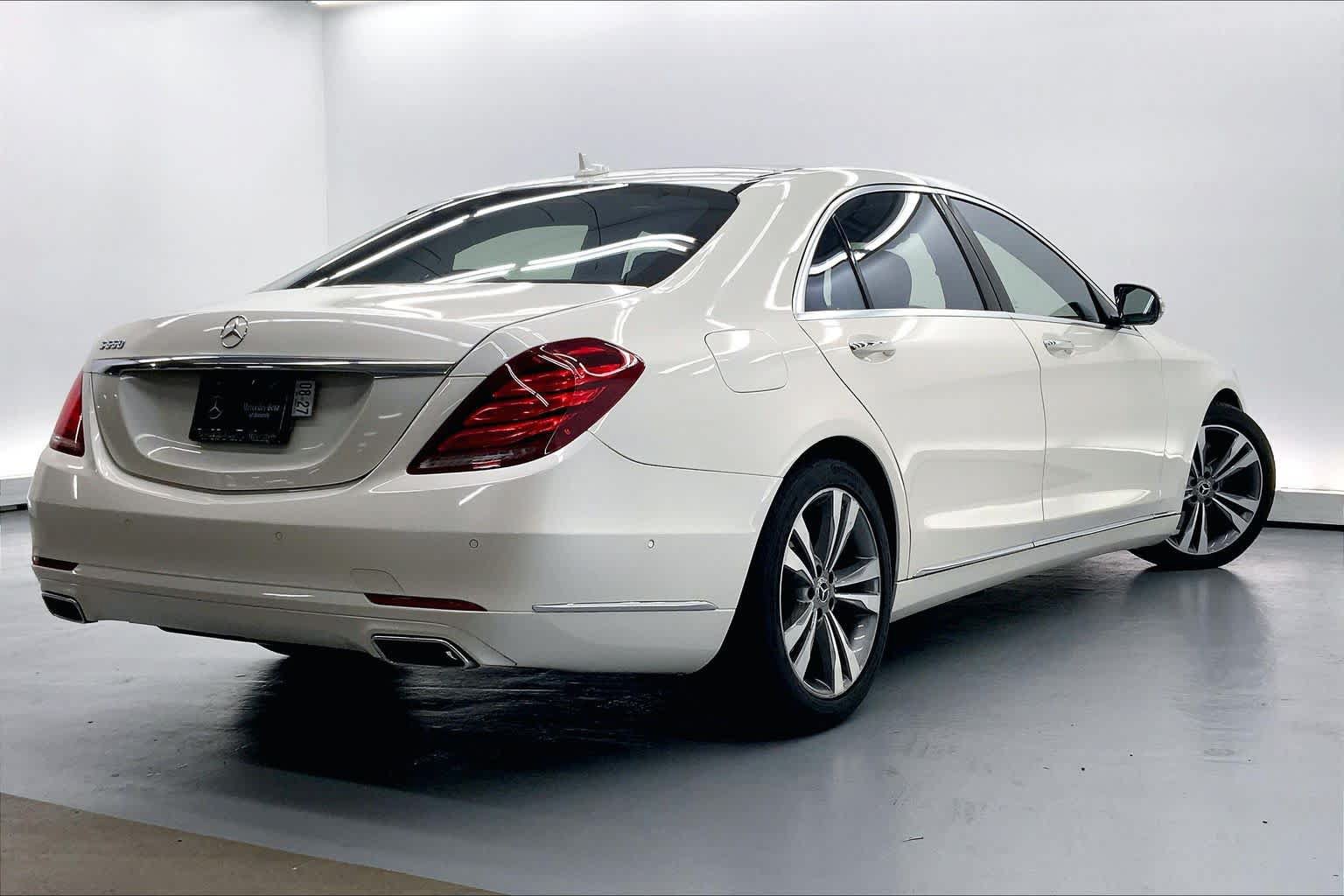 Used 2017 Mercedes-Benz S 550 Sedan image 4