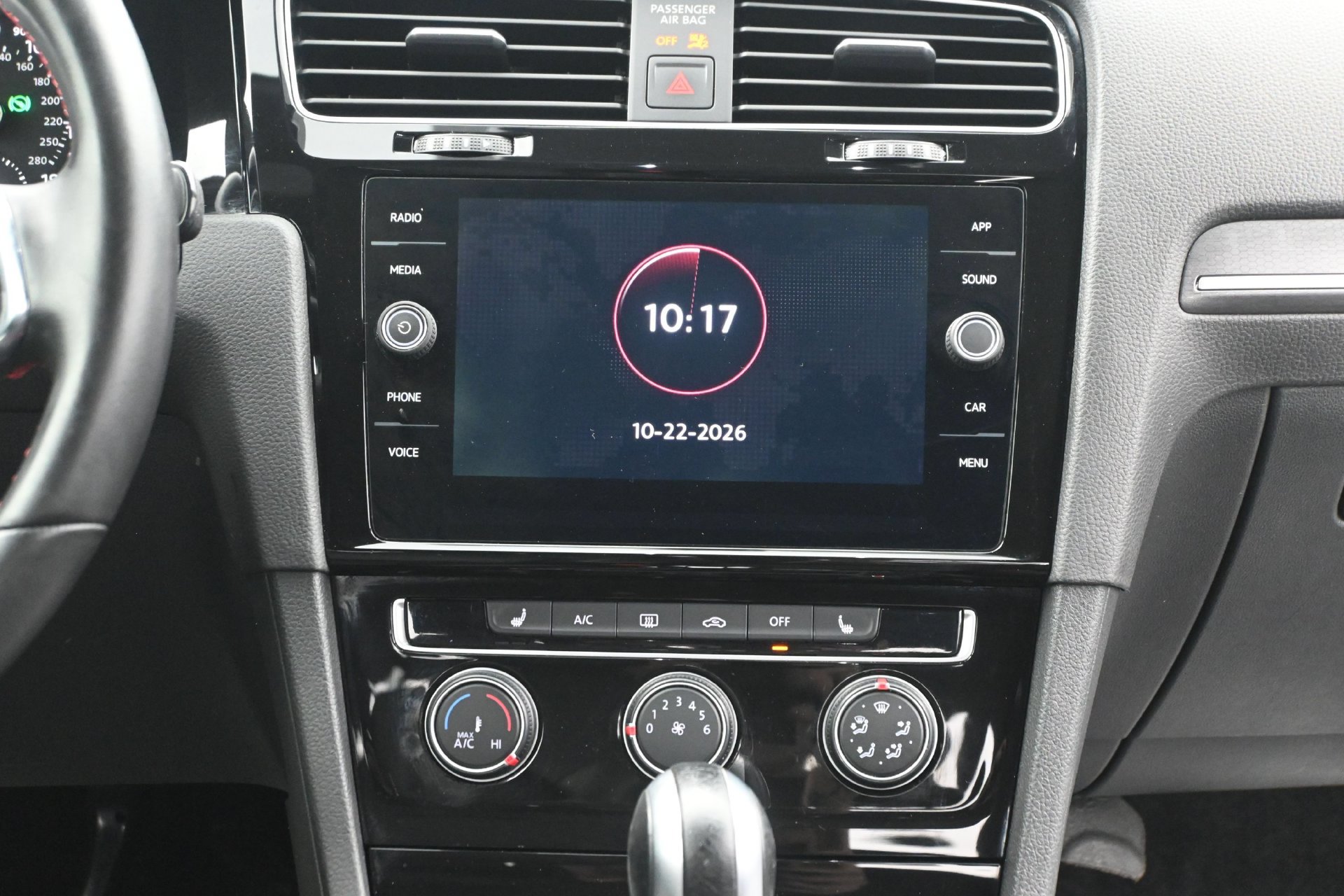 Used 2020 Volkswagen GTI SE FWD image 19