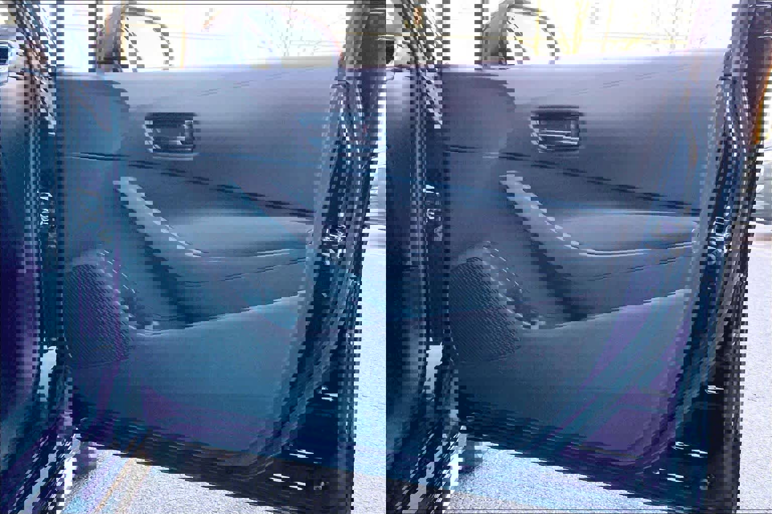 Used 2023 Toyota Corolla LE image 22