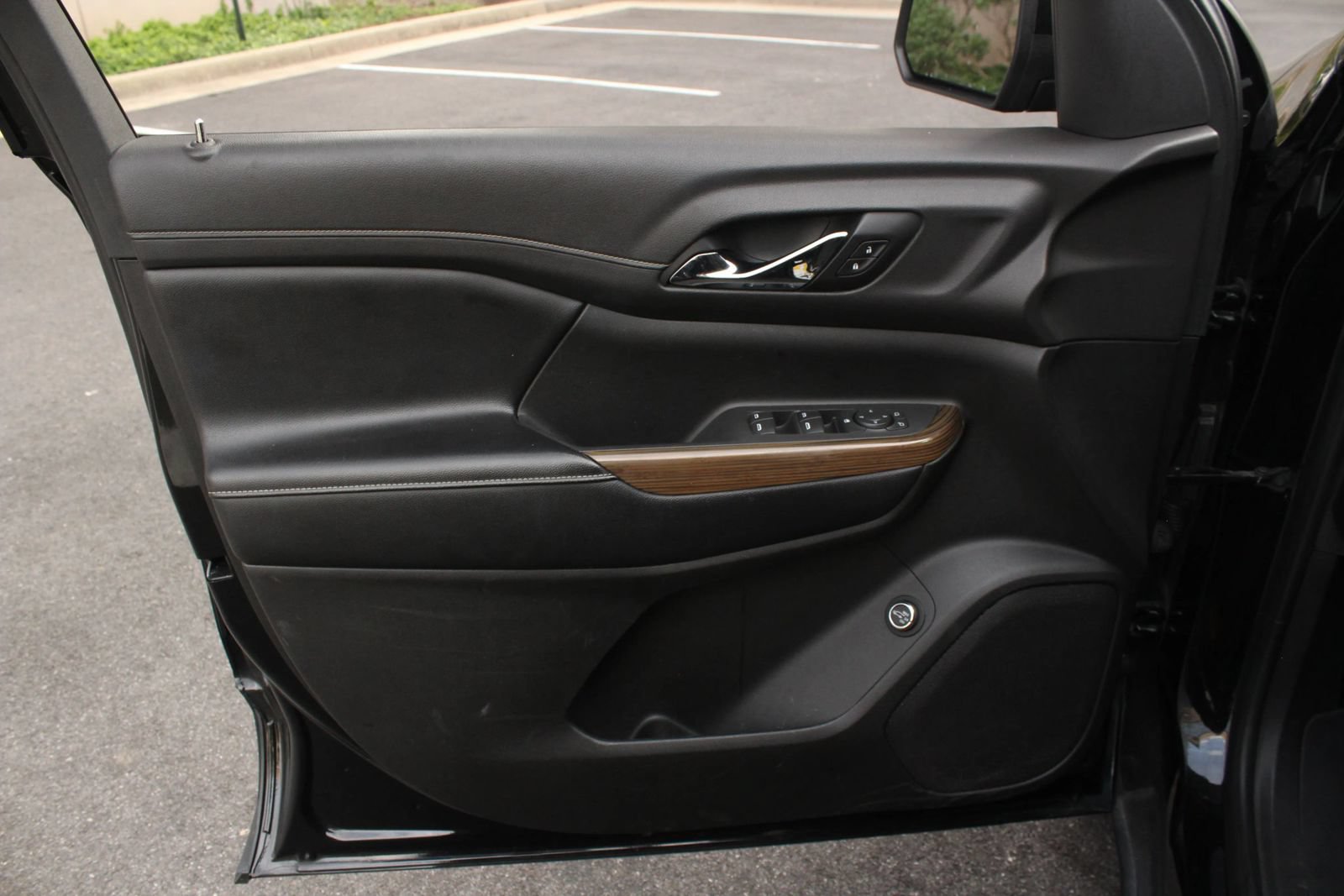 Used 2019 GMC Acadia SLE w/ LPO, Floor Liner Package FWD image 15