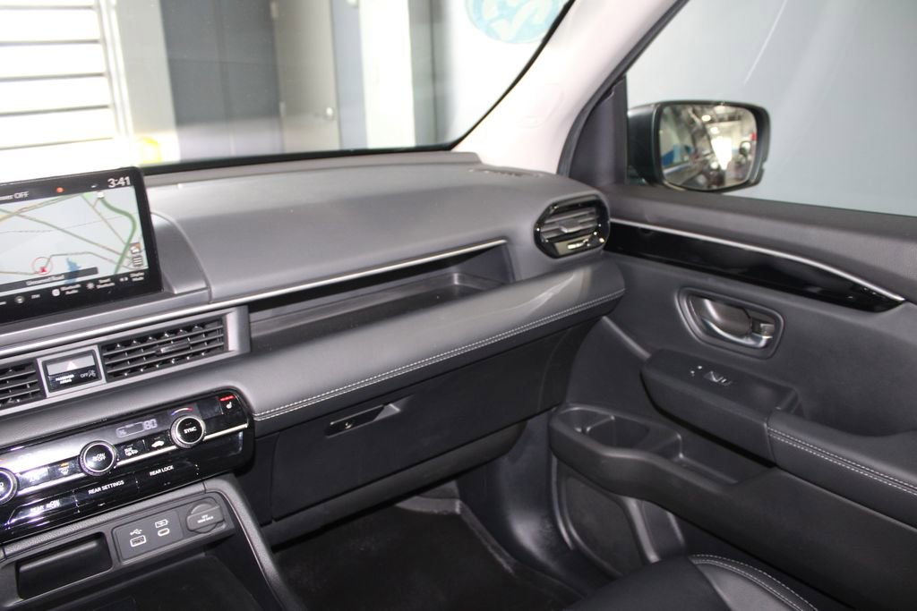 Used 2025 Honda Pilot Touring image 26