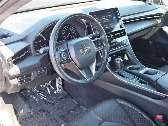 Used 2022 Toyota Avalon XSE image 10