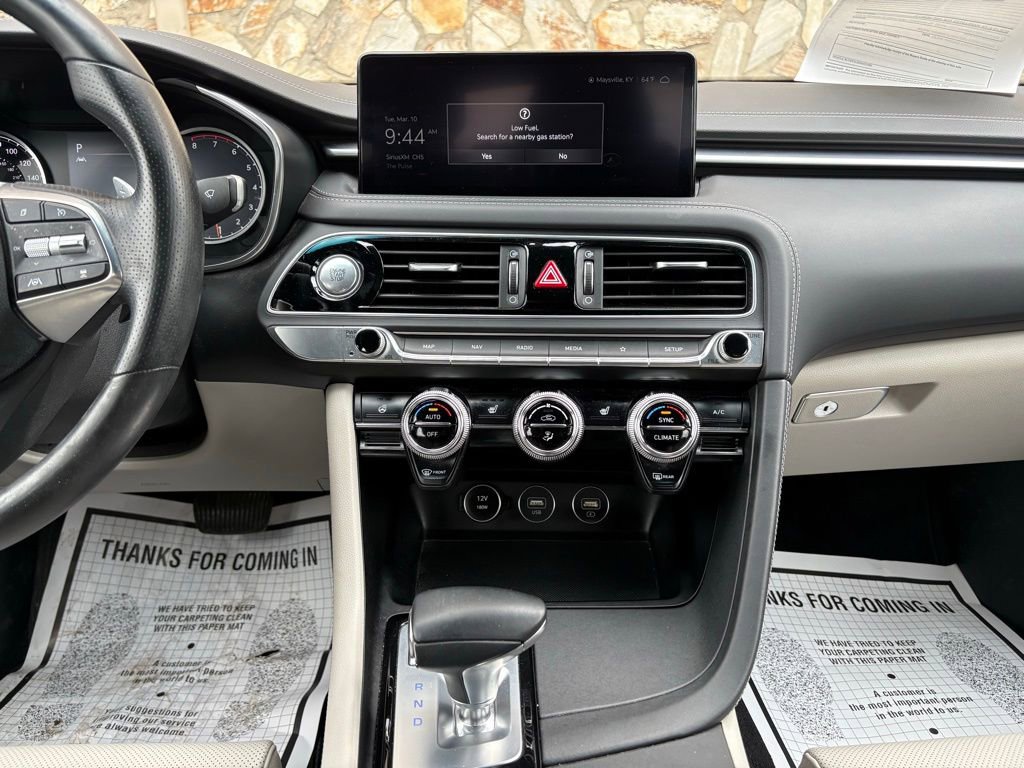 Used 2023 Genesis G70 2.0T image 29