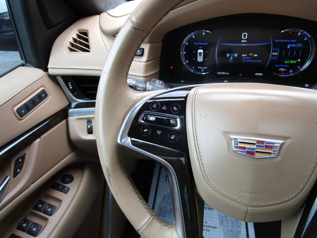 Used 2019 Cadillac Escalade ESV Platinum image 13