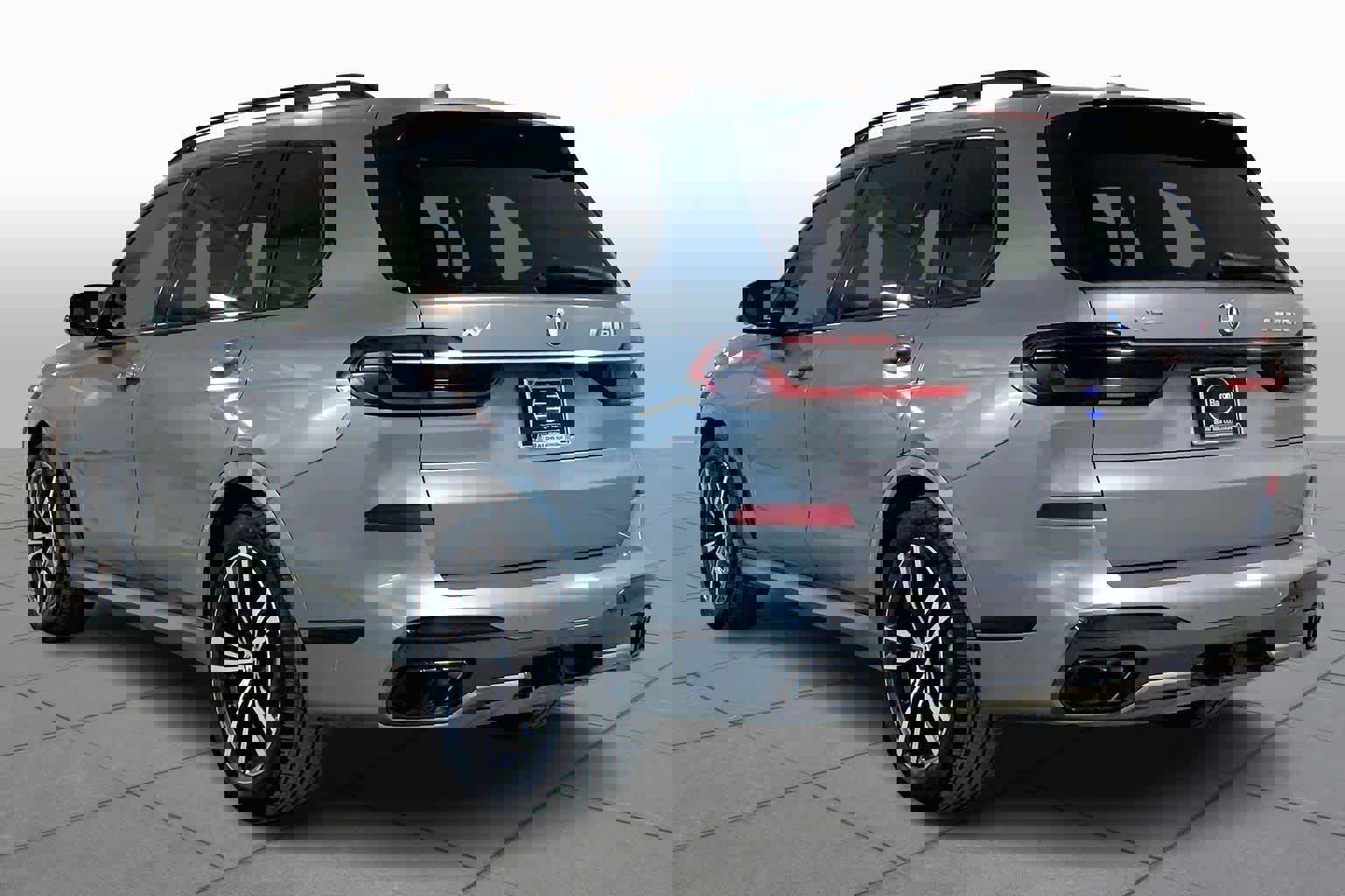 Used 2023 BMW X7 M60i w/ Executive Package AWD/4WD image 12