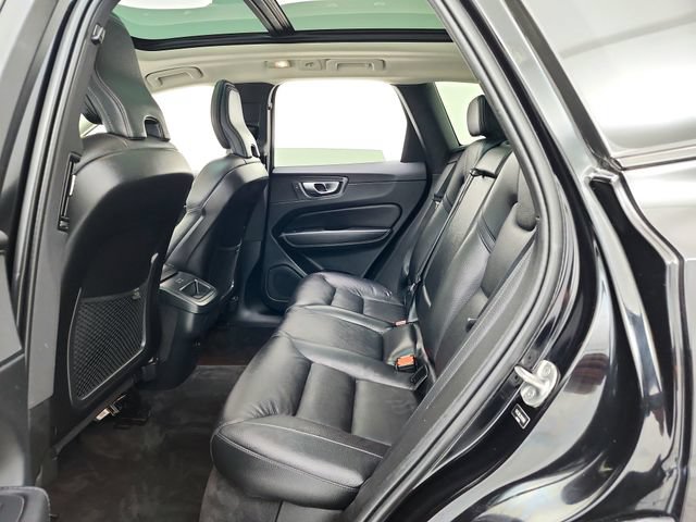 Certified 2024 Volvo XC60 B5 Plus w/ Protection Package Premier AWD/4WD image 29