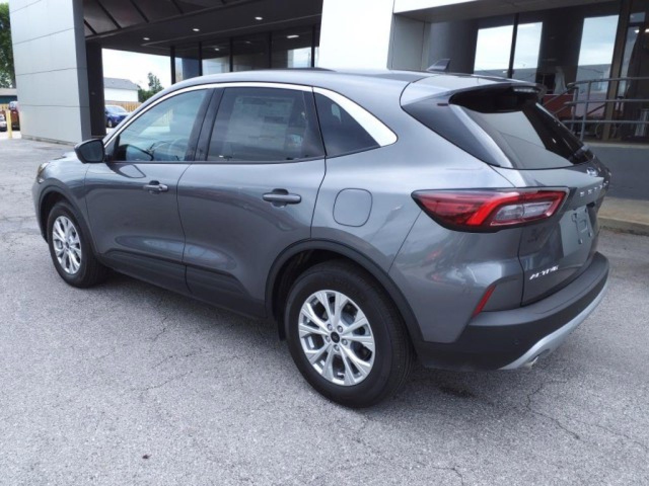 New 2024 Ford Escape Active w/ Tech Pack #2 image 3