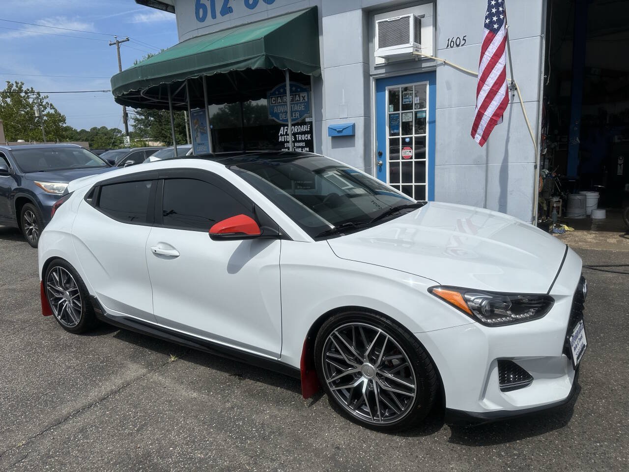 Used 2020 Hyundai Veloster Turbo FWD image 3