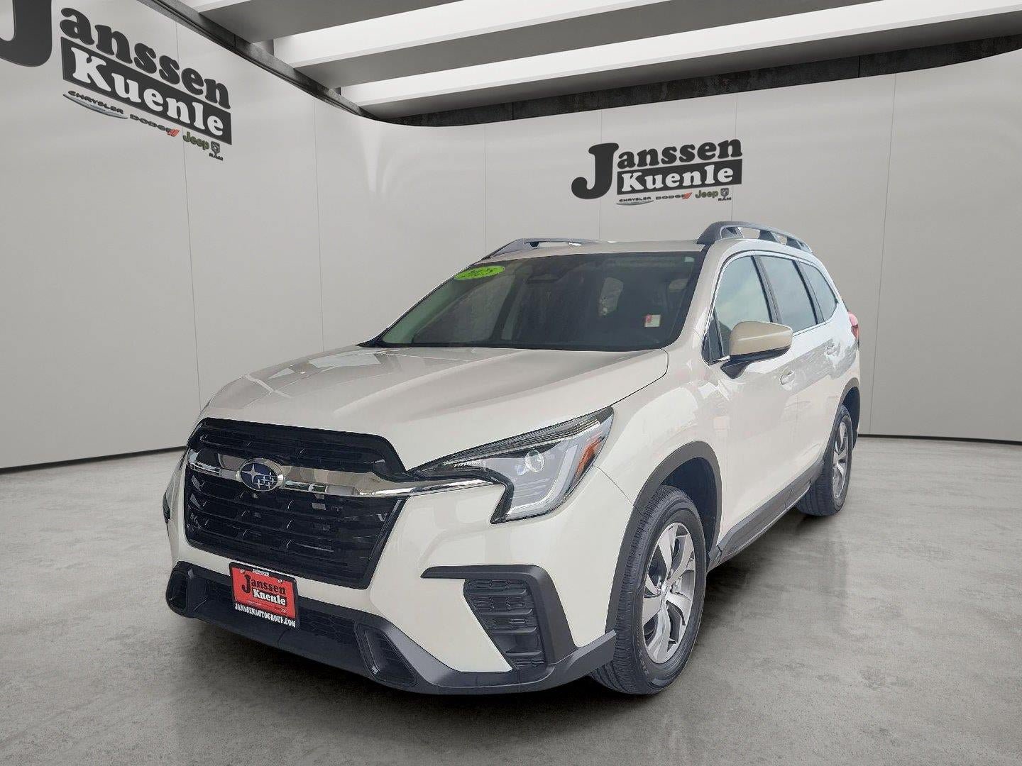 Used 2025 Subaru Ascent Premium AWD/4WD image 5