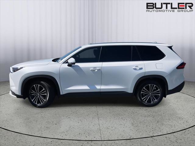 Certified 2024 Toyota Grand Highlander AWD Hybrid image 2