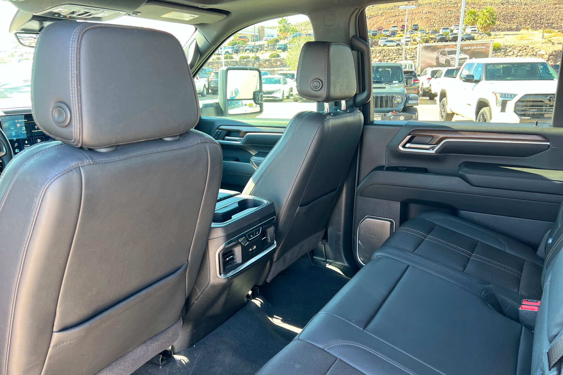 Used 2024 Chevrolet Silverado 3500 High Country w/ High Country Premium Package AWD/4WD image 19