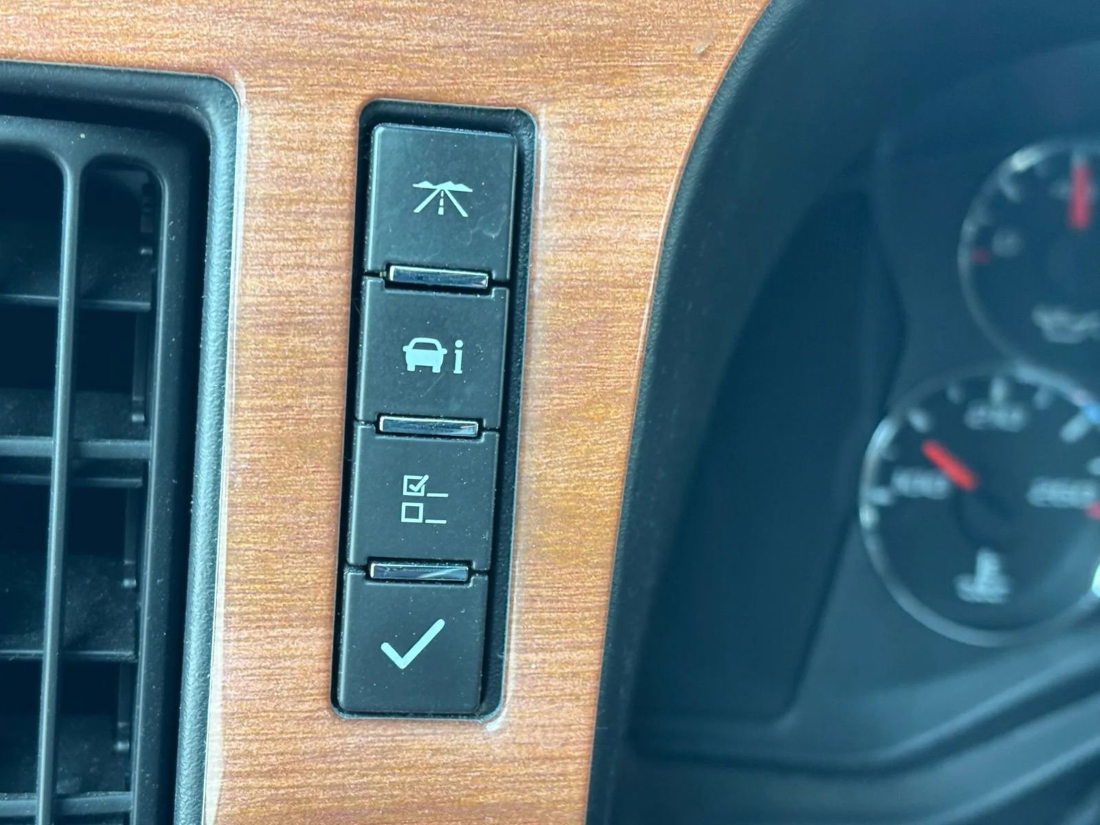 Used 2012 Chevrolet Express 2500 w/ Power Package image 62