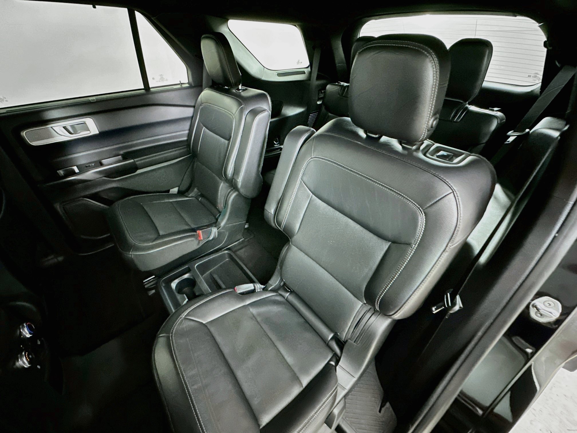 Used 2020 Ford Explorer Limited AWD/4WD image 34