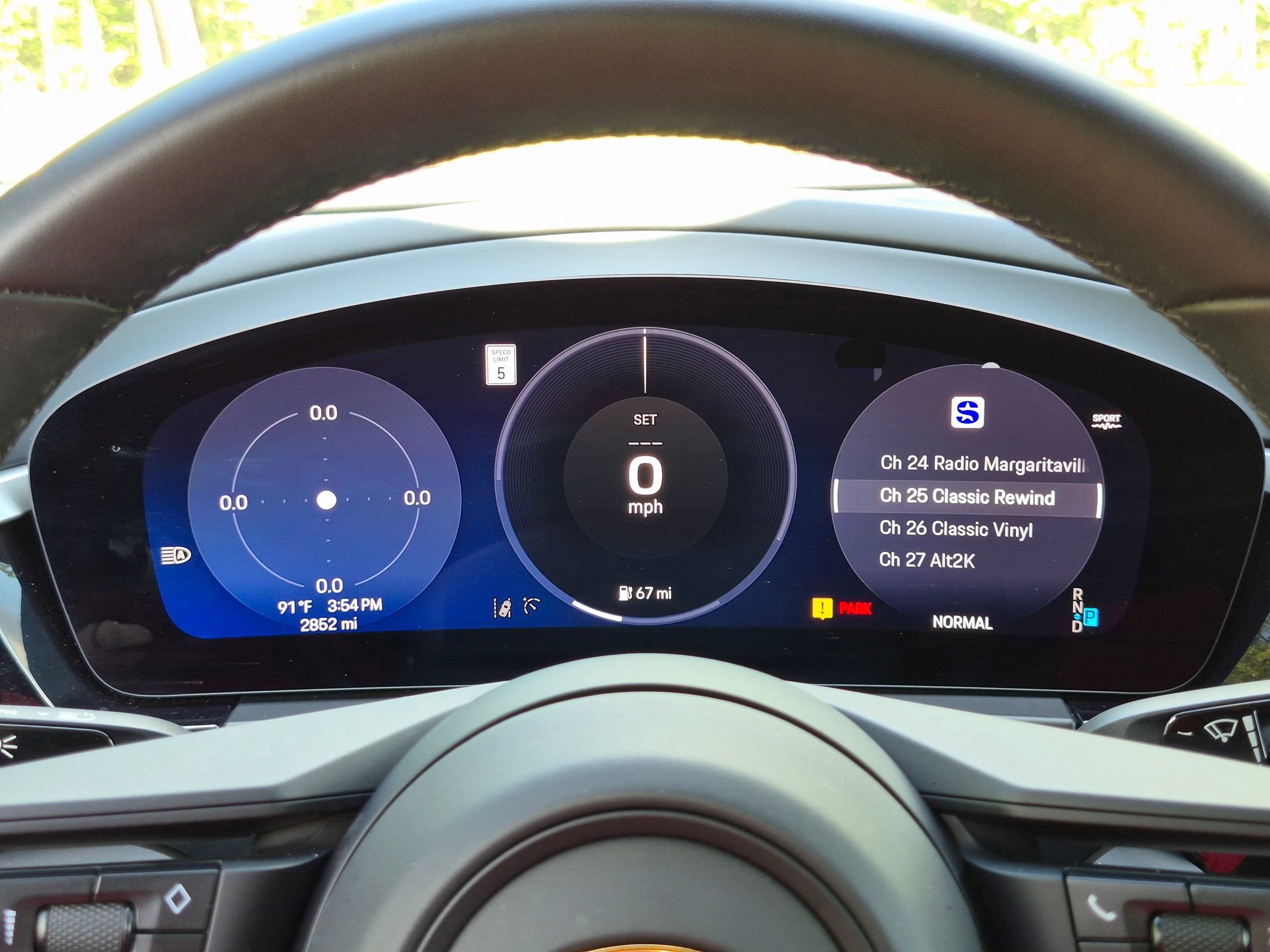 Certified 2025 Porsche Macan 4 Electric AWD/4WD image 11
