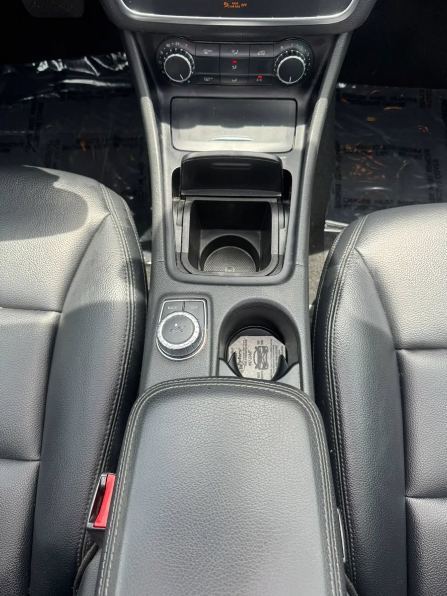 Used 2014 Mercedes-Benz CLA 250 image 27