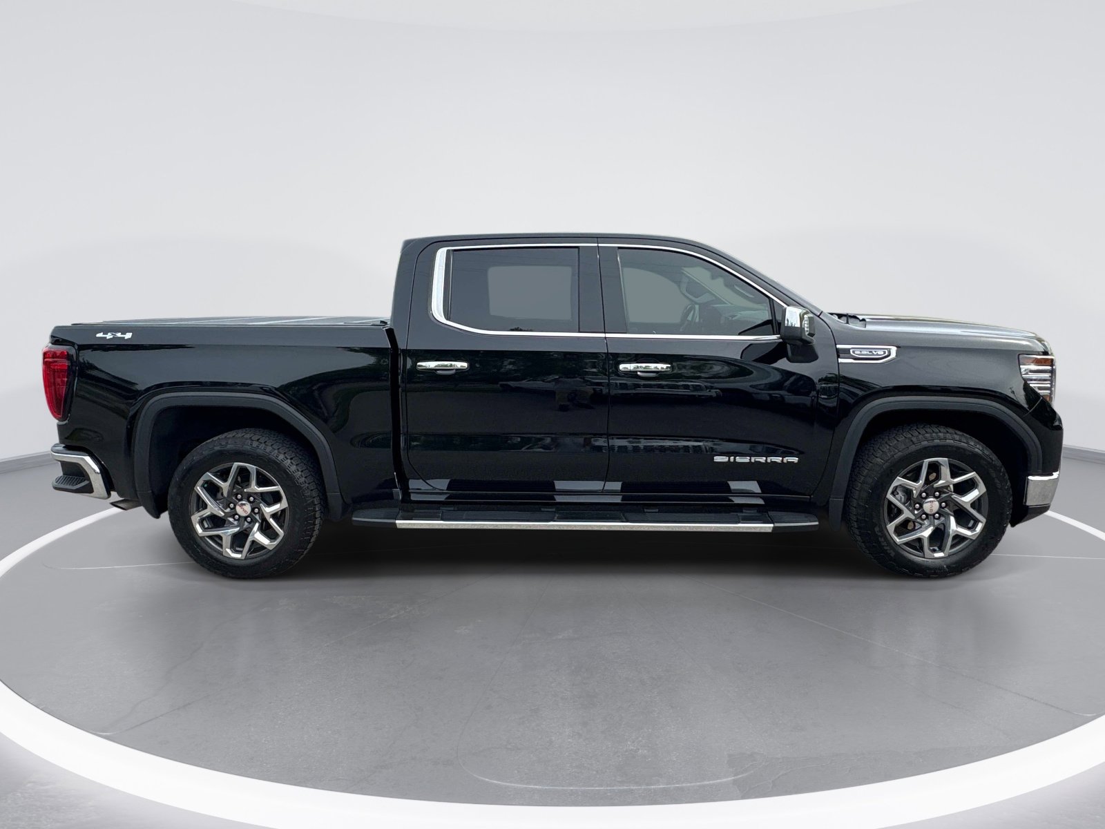 Certified 2024 GMC Sierra 1500 SLT w/ SLT Premium Plus Package AWD/4WD image 9