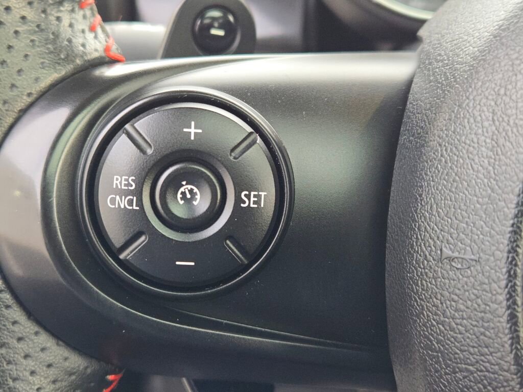 Used 2019 MINI Cooper S w/ Signature Upholstery Package image 30