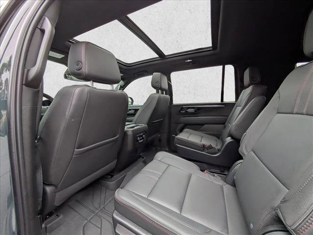 Used 2025 Chevrolet Suburban RST w/ Comfort Package image 17