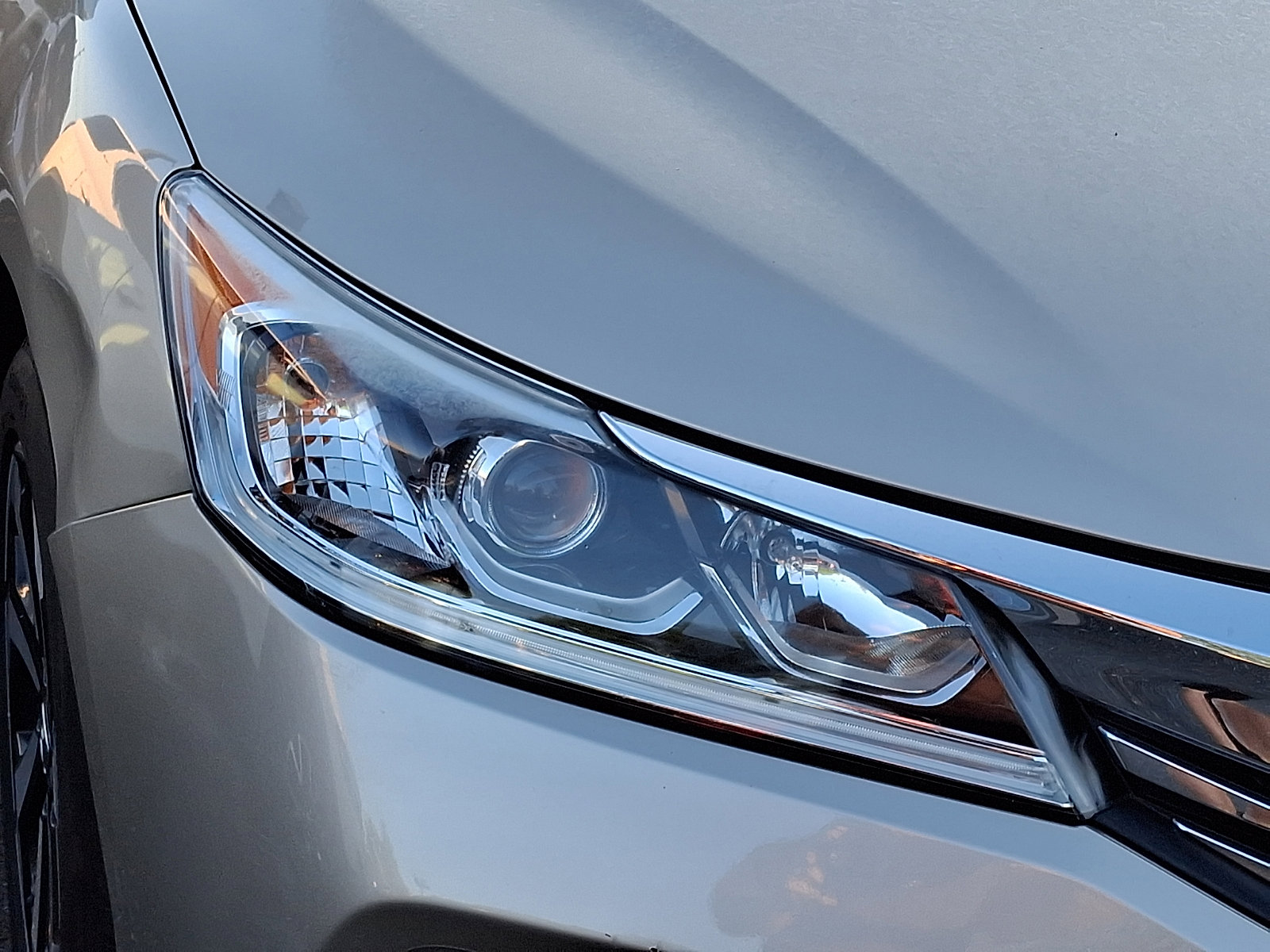 Used 2017 Honda Accord EX-L image 7
