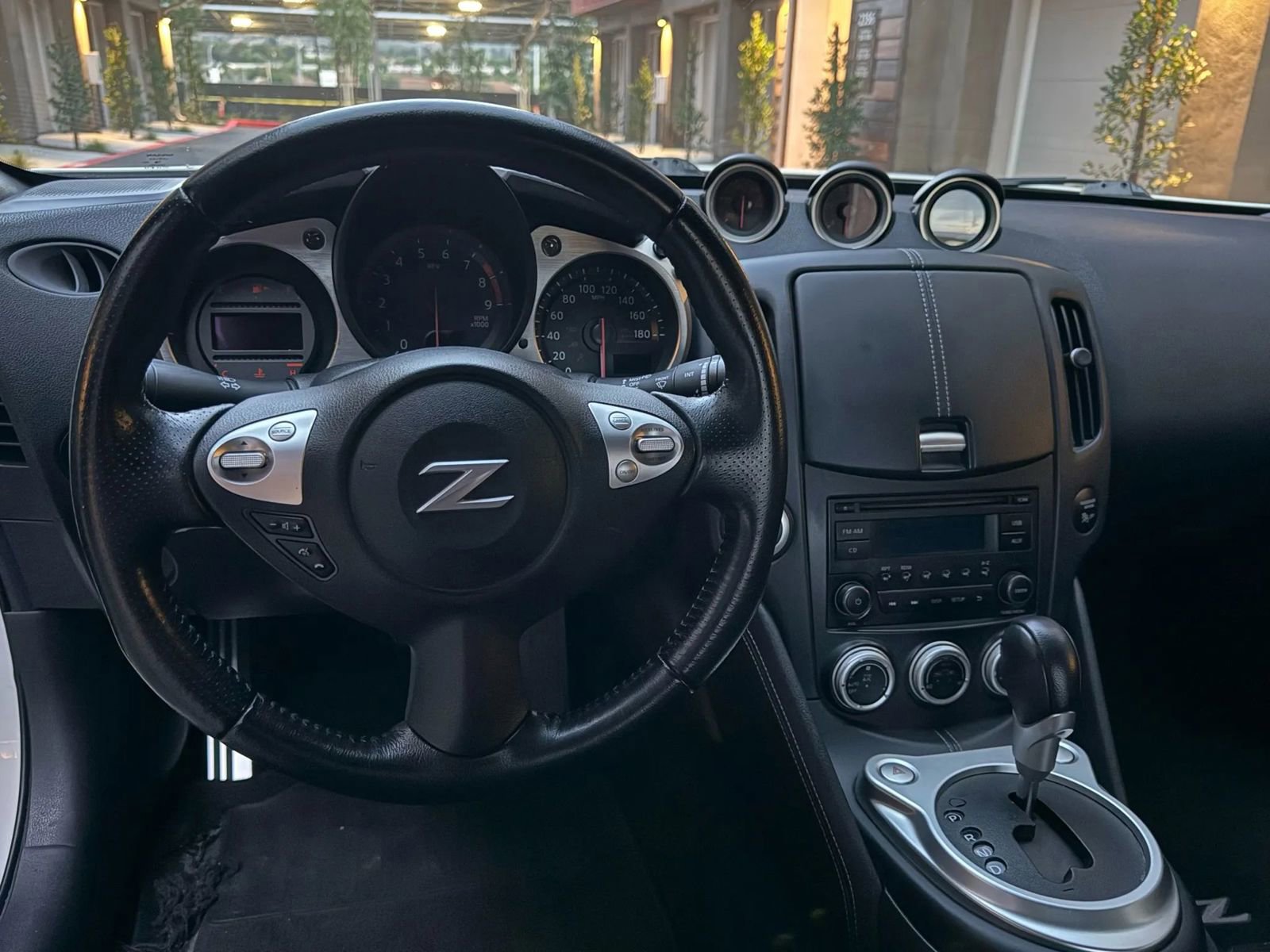 Used 2016 Nissan 370Z Coupe image 25