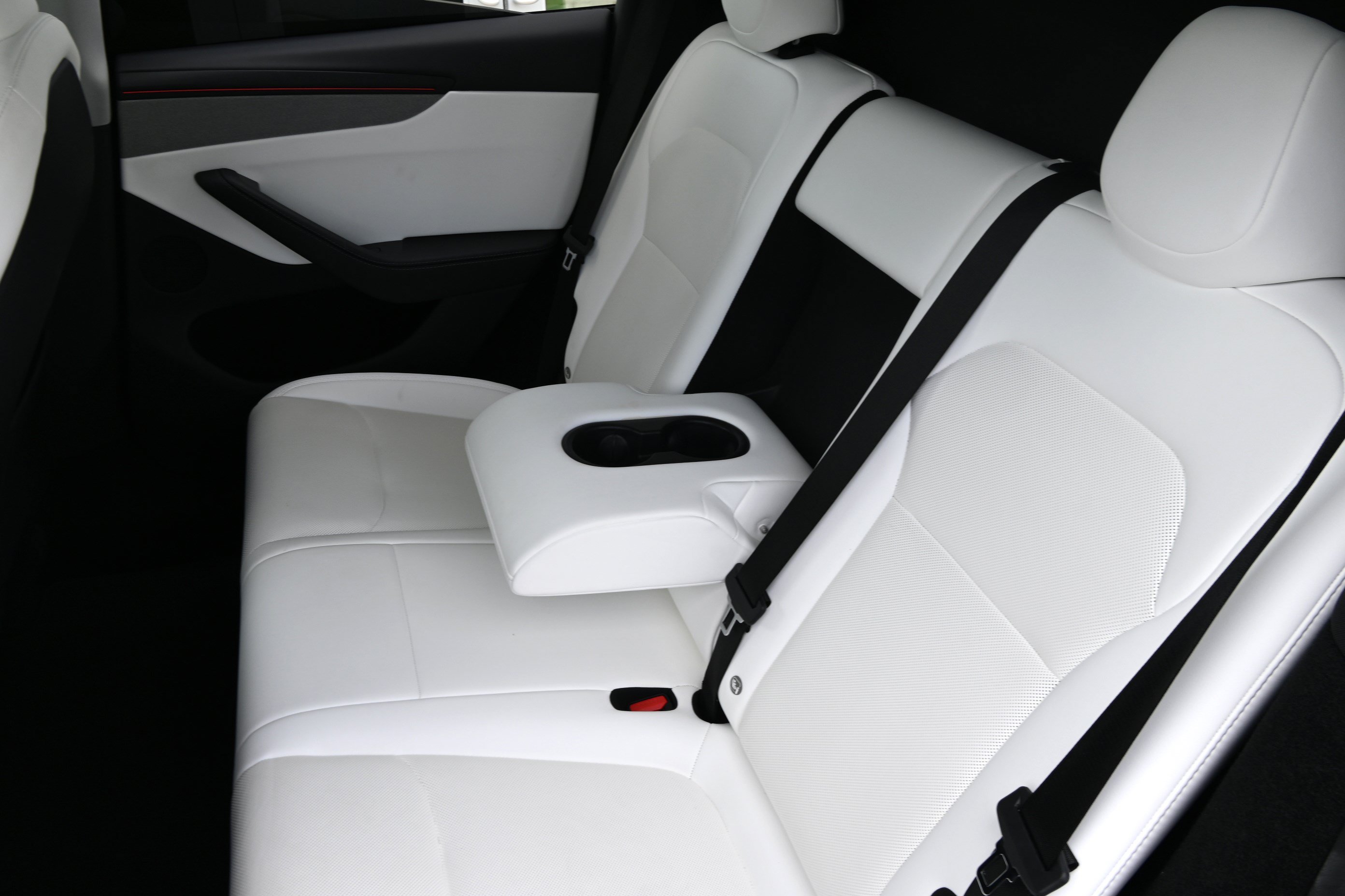 Used 2026 Tesla Model Y Long Range RWD image 10