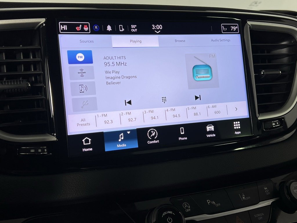 Used 2024 Chrysler Pacifica Touring-L image 20