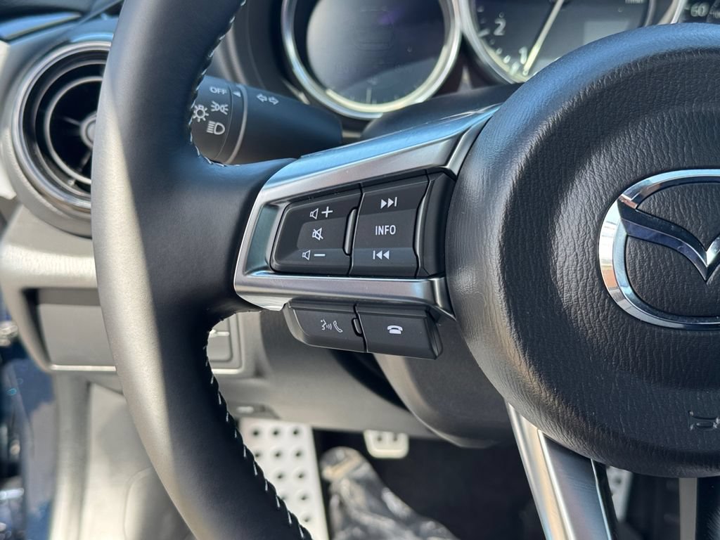 New 2026 MAZDA MX-5 Miata Club w/ Interior Package RWD image 17